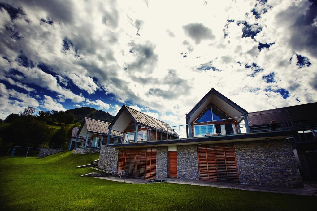 Nebesa Chalets Кобарид Экстерьер фото