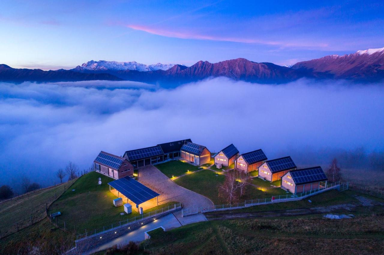 Nebesa Chalets Кобарид Экстерьер фото